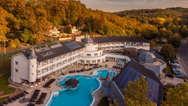 Forrás: Hilaris Hotels