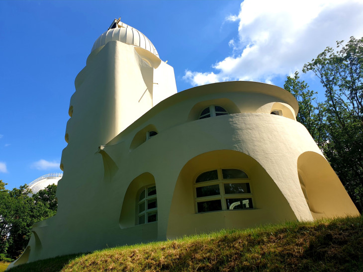 A tornyot Erich Mendelsohn építész tervezte, és eredetileg a relativitáselmélet tesztelésére szánták / Fotó: Vágó Ágnes  