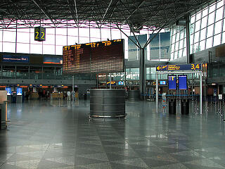 Három lépcsőben bővítik a Helsinki repülőteret