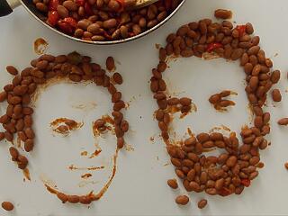 Ételből készít portrét a nápolyi művész