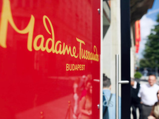 A pop királyának relikviája érkezik Budapestre