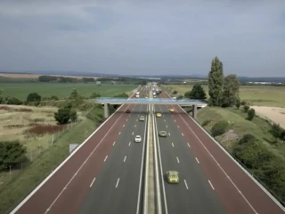 Jó hír az autósoknak: olcsóbb idén az autópálya-használat