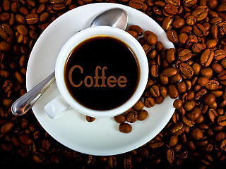 Kávéfüggőknek jó hír: egészséges a kávé!