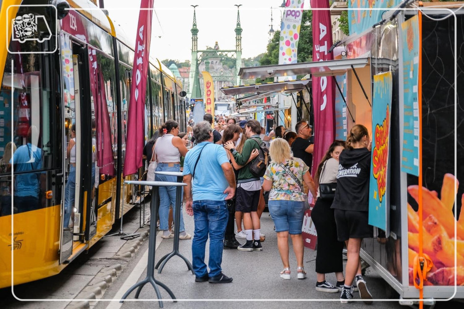  A Kálvin tér és a Szabadság híd pesti hídfője között, az autómentes napokon lehet idén a legjobb street food-okat megkóstolni