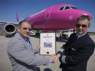 Leszállt az első Wizz Air-járat Debrecenben