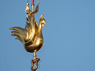 Visszakerült az aranyozott kakas a Notre-Dame tornyára