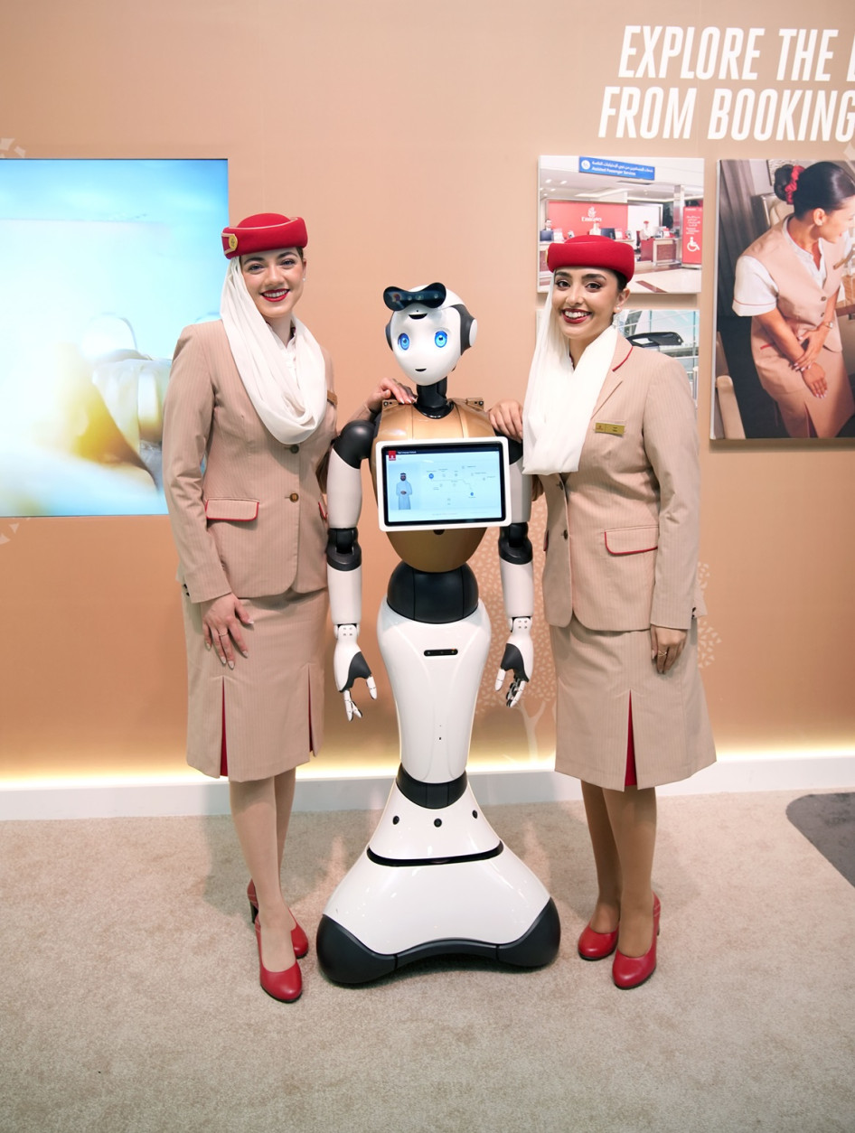 A légitársaság jeltolmács robotja információs és útbaigazító szolgáltatásokat nyújt a siket és nagyothalló utasok számára