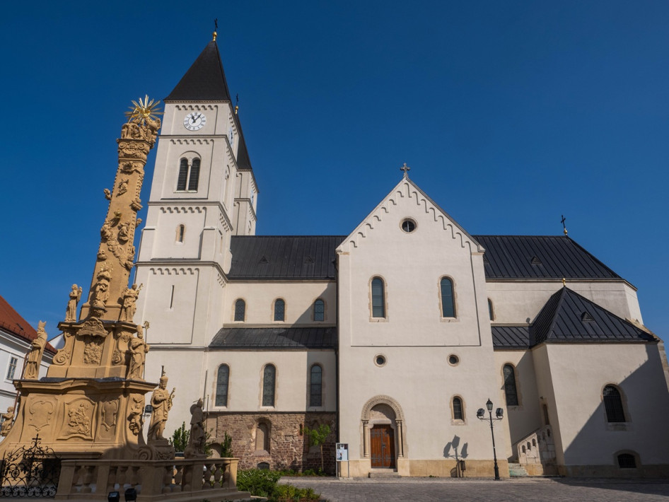 A veszprémi Szentháromság tér