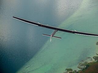 Jövőre kerülheti meg először a Földet napelemes repülőgép