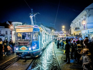 Újra Európa legszebbje a miskolci adventi villamos
