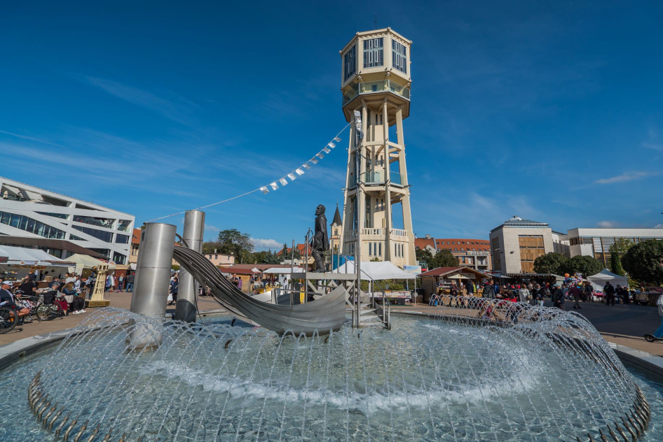 Siófok Fő tér víztorony szökökút
