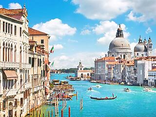 Júliustól belépődíjat szednek a turistáktól Velencében