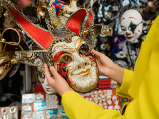 Mennyit költenek utazás közben az európai turisták?