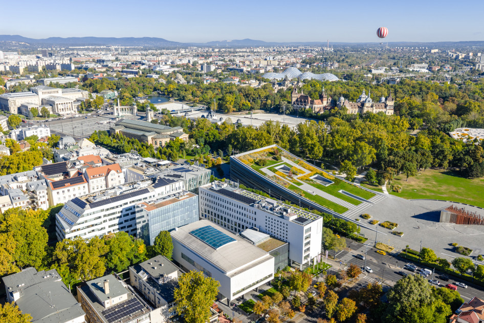 Liget Center Vitrum  