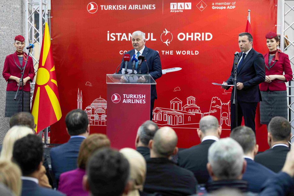  A  török légitársaság vezérigazgatója Bilal Ekşi az ohridi járatnyitáson