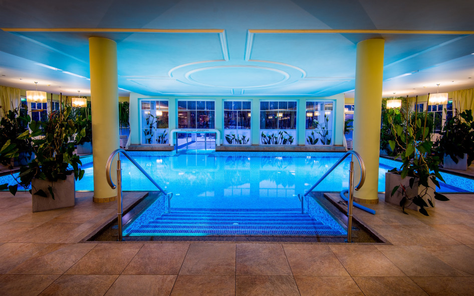 A Spa & Wellness részleg belső medencéje / Forrás/Grandhotel Lienz