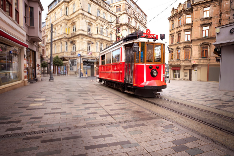 Az İstiklal utca az ünnepi időszakban is különleges hangulatot áraszt