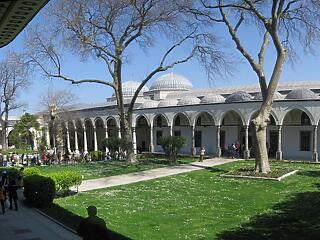 Összeomolhat az isztambuli palota egy része