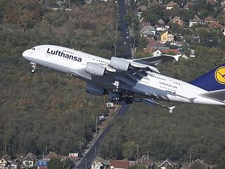 Tarolt a Lufthansa Airbus A380-asa