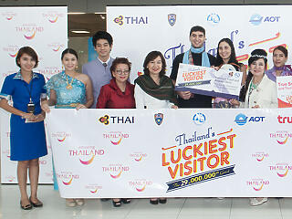 Minden földi jóval ellátták Thaiföld 29 milliomodik turistáját