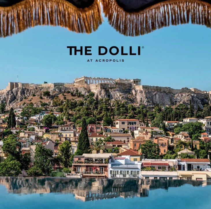 Az Akropolisznál található The Dolli hotel Athénban
