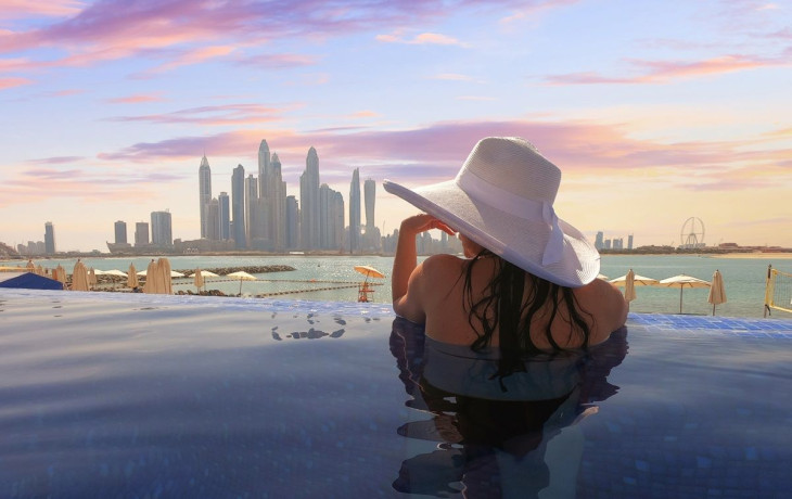 Dubai élénk kultúrájáról, lenyűgöző építészetéről és végtelen élményszerzési lehetőségeiről ismert