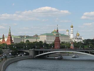 Moszkva bezár október 28. és november 7. között