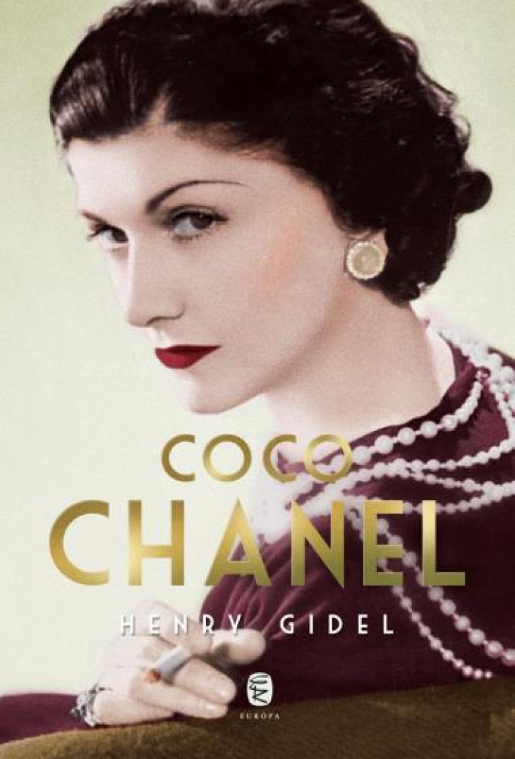 Könyv Coco Chanelről / Forrás:  Európa Kiadó