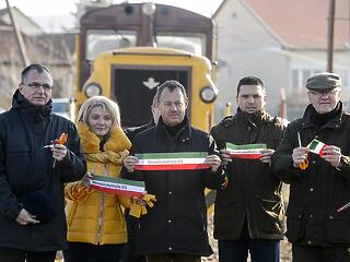 Mátrai turisztikai fejlesztés: átadtak egy kisvasút szakaszt