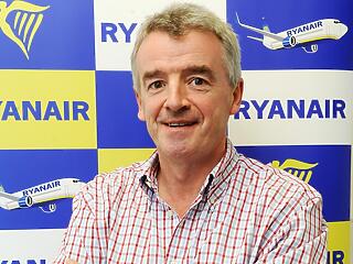 Pálfordulás a Ryanairnél: az irodák felé nyitna a légitársaság
