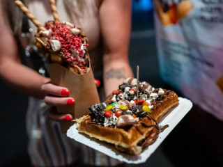 Indul a street food karaván