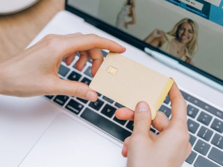 Elkerülhető, hogy átejtsenek az internetes vásárlás során