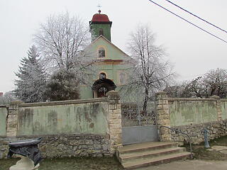 Az Árpád-kori körtemplom a fő turisztikai látványosság Szalonnán