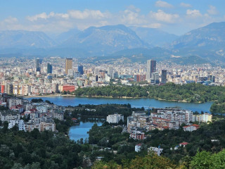 Kiwi.com: Tirana vezeti a magyarok kiutazási listáját