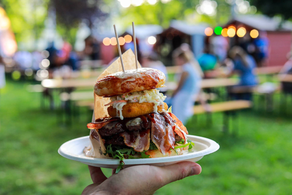 A húsimádók kedvence lehet a pizzburger