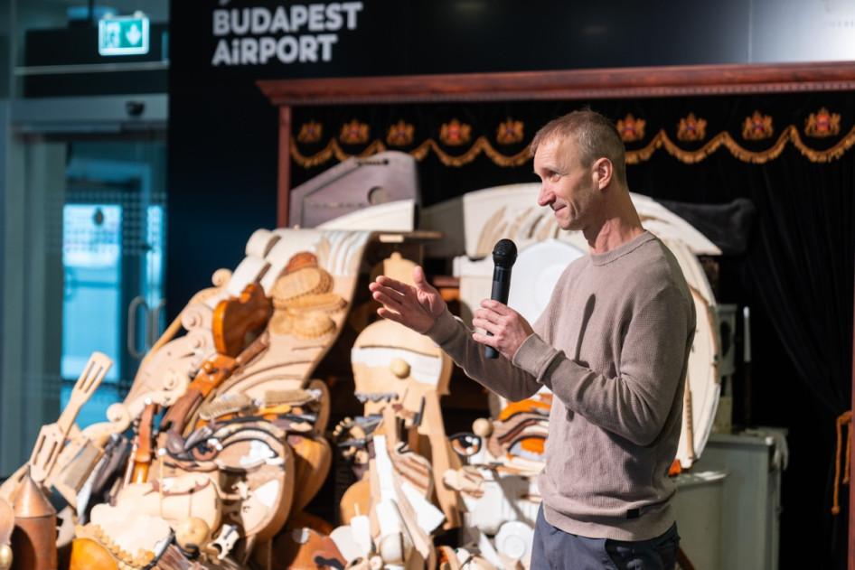 Patrik Pro&scaron;ko cseh képzőművész és szobrász