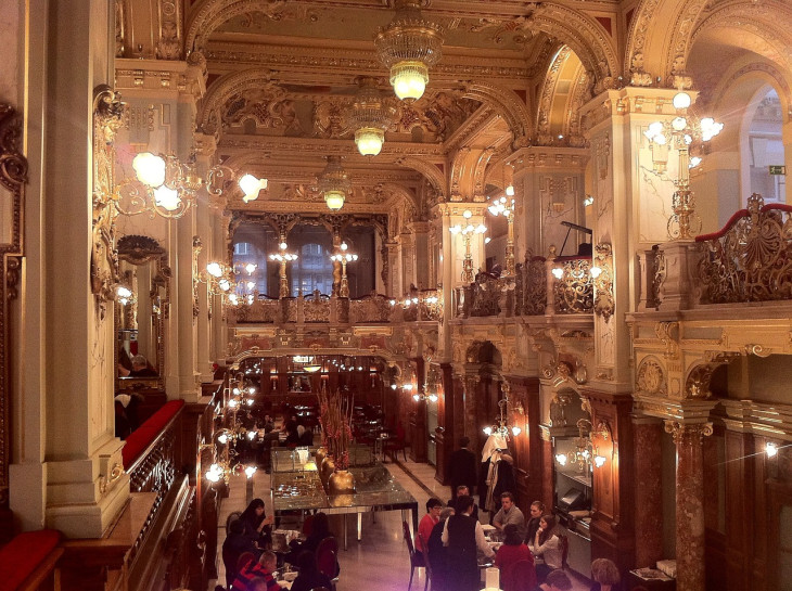 Az impozáns New York Café Budapest