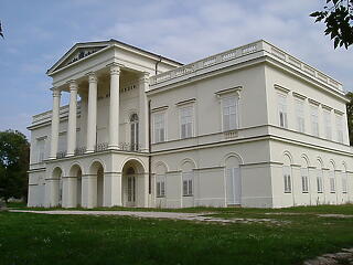 1,5 milliárd forintból újulhat meg a bajnai Sándor-Metternich-kastély