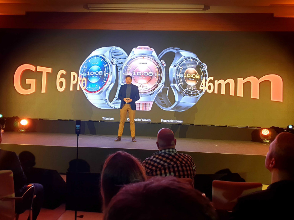 A Huawei európai képviselője, Andreas Zimmer mutatta be a techcég legújabb termékeit 