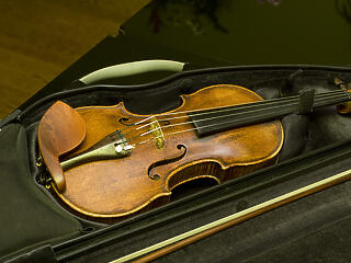 Stradivarius a Kincsek termében
