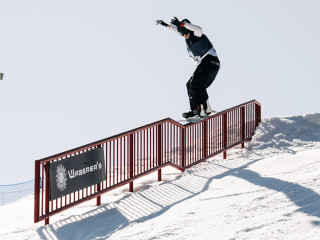 Nemzetközi snowboard versenysorozat és  sportolási lehetőség a Síparkban