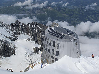 Menedékház épült a Mont Blanc-on, 3835 méteren