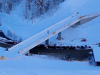Saalbach-Hinterglemm: külön hidat építettek a síelőknek
