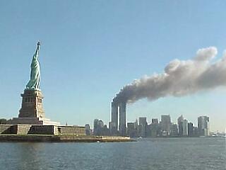 Perlik az Americant és a Unitedet a World Trade Center összeomlása miatt