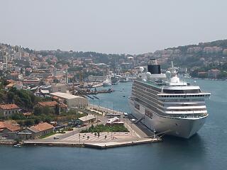 Több mint nyolcszázezren hajózhatnak be idén Dubrovnikba