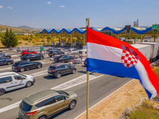 Indul az elektronikus autópálya-díjfizetési rendszer a horvátoknál