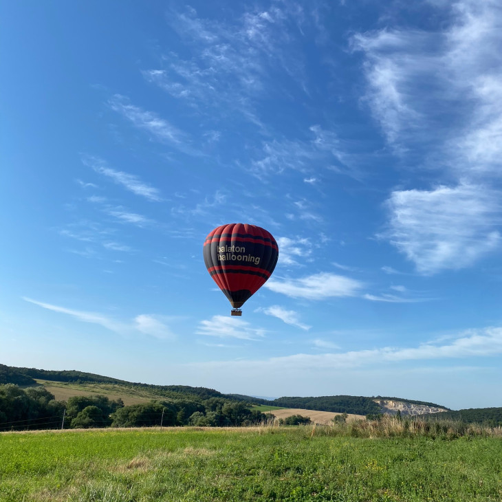 Soha ilyen nagy méretű hőlégballon nem repült még Magyarországon
