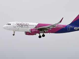 Feltételezett tűz miatt evakuálni kellett a Wizz Air gépét Debrecenben