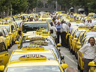 Új taxisrendelet: nem tiltották be az Ubert
