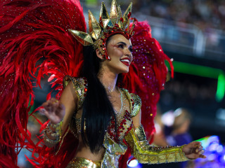 Teljes pompájában ragyog és dübörög a riói karnevál